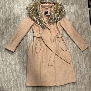 GUESS Tan Trench Coat Size Small